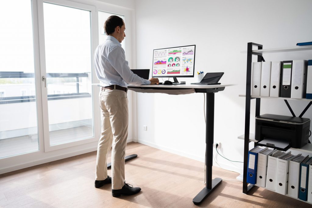 sit-stand-desk-man