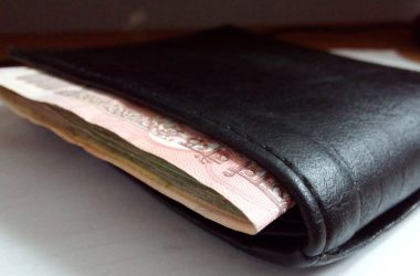 cbc8b234 wallet with money