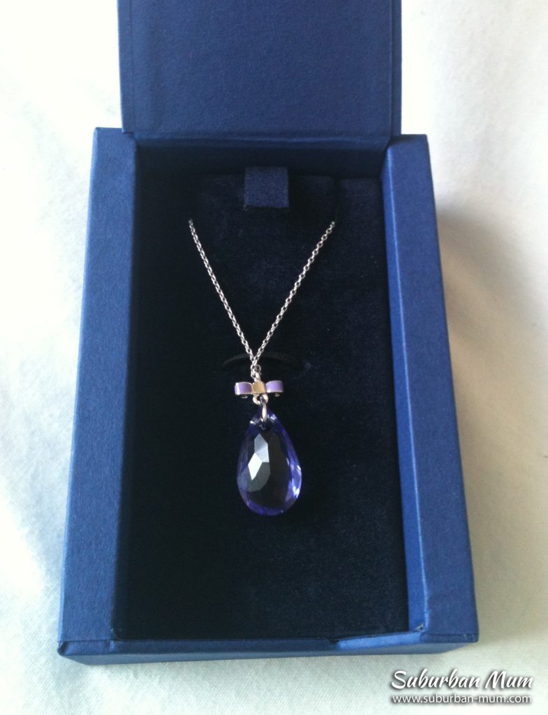 ee mothers day necklace