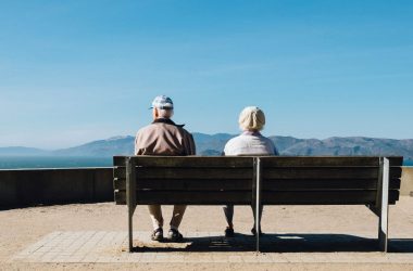 elederly couple on bench