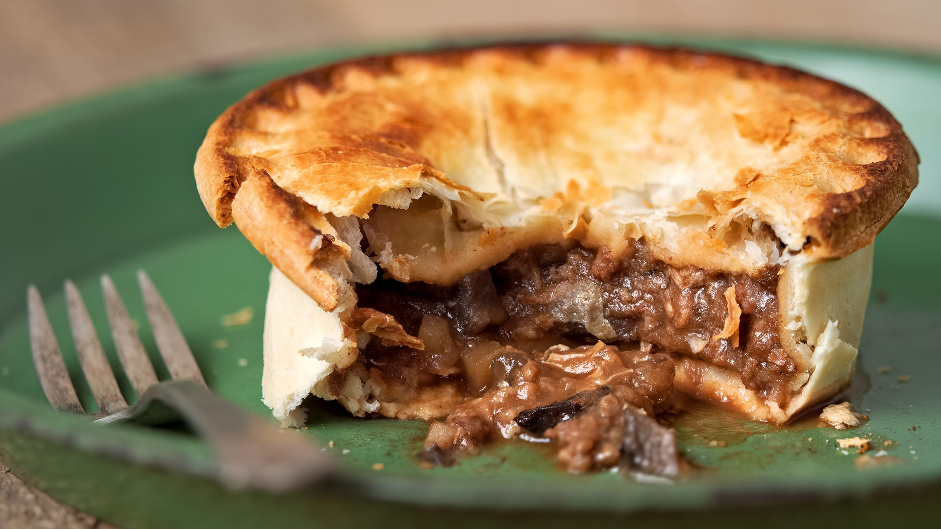 No question! These Australia's 12 best meat pies - Wotif Insider