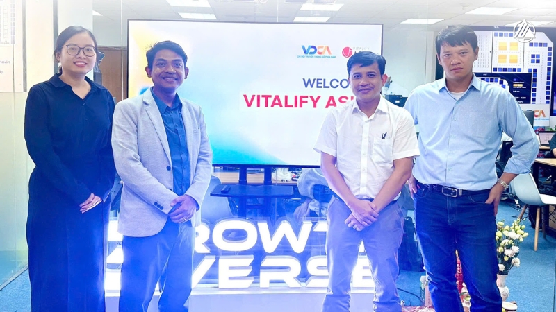 Ông Võ Thanh Mỹ Chi hội Truyền thông Số phía Nam (SVDCA)- CEO Navee Agency cùng Vitalify Asia