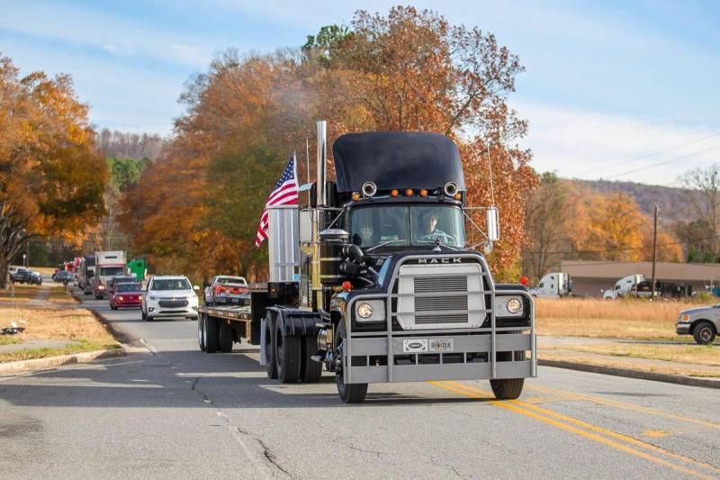 How to Create a Fleet Management App for Vehicle Tracking?