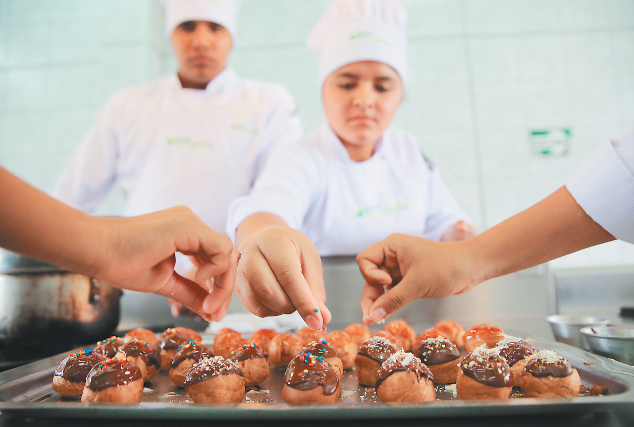 秘魯／貧民窟的廚藝學校 為貧窮青少烘焙夢想