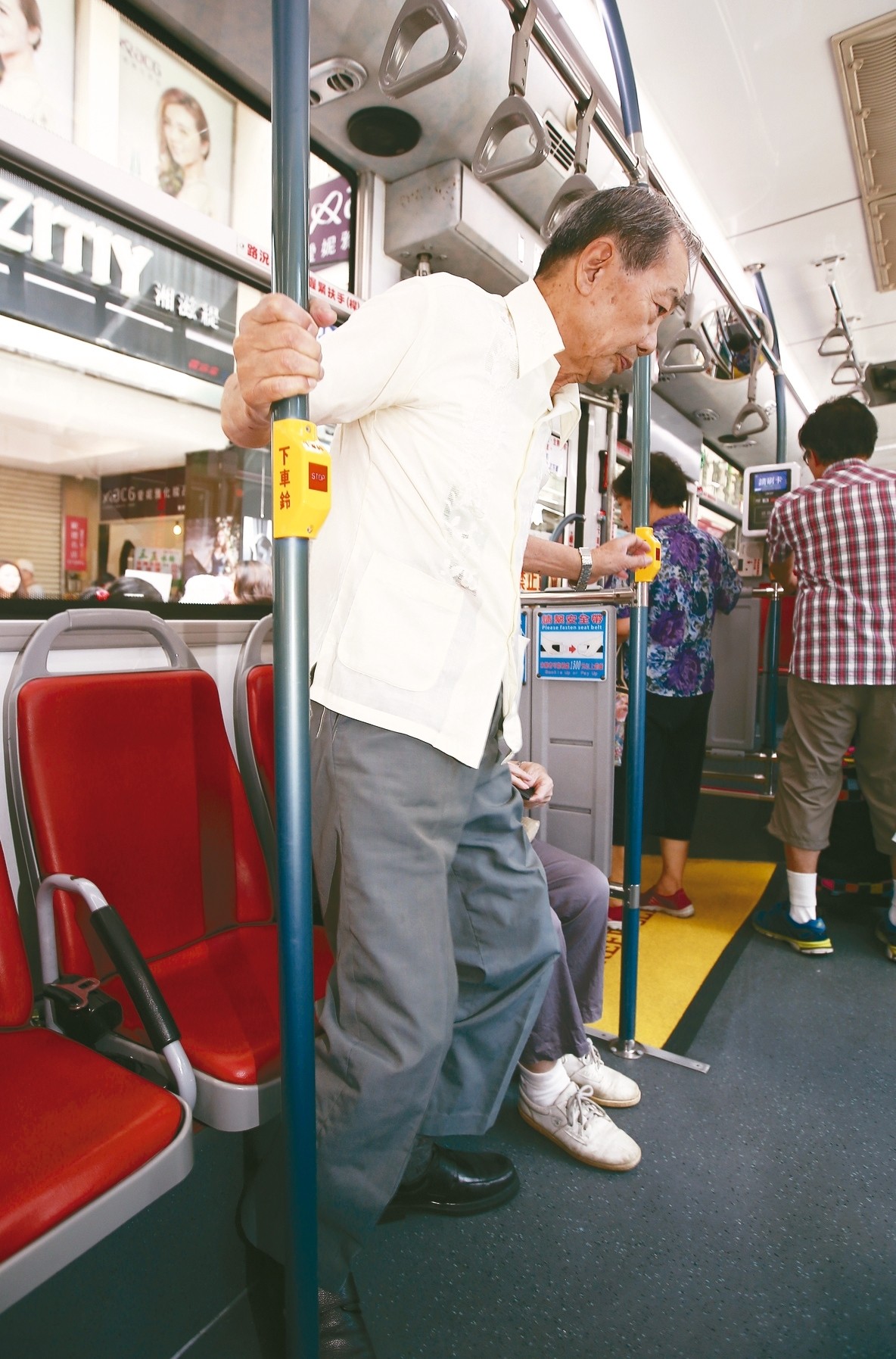 公車急驚風 北市去年201名乘客摔傷...我們還可以這樣做