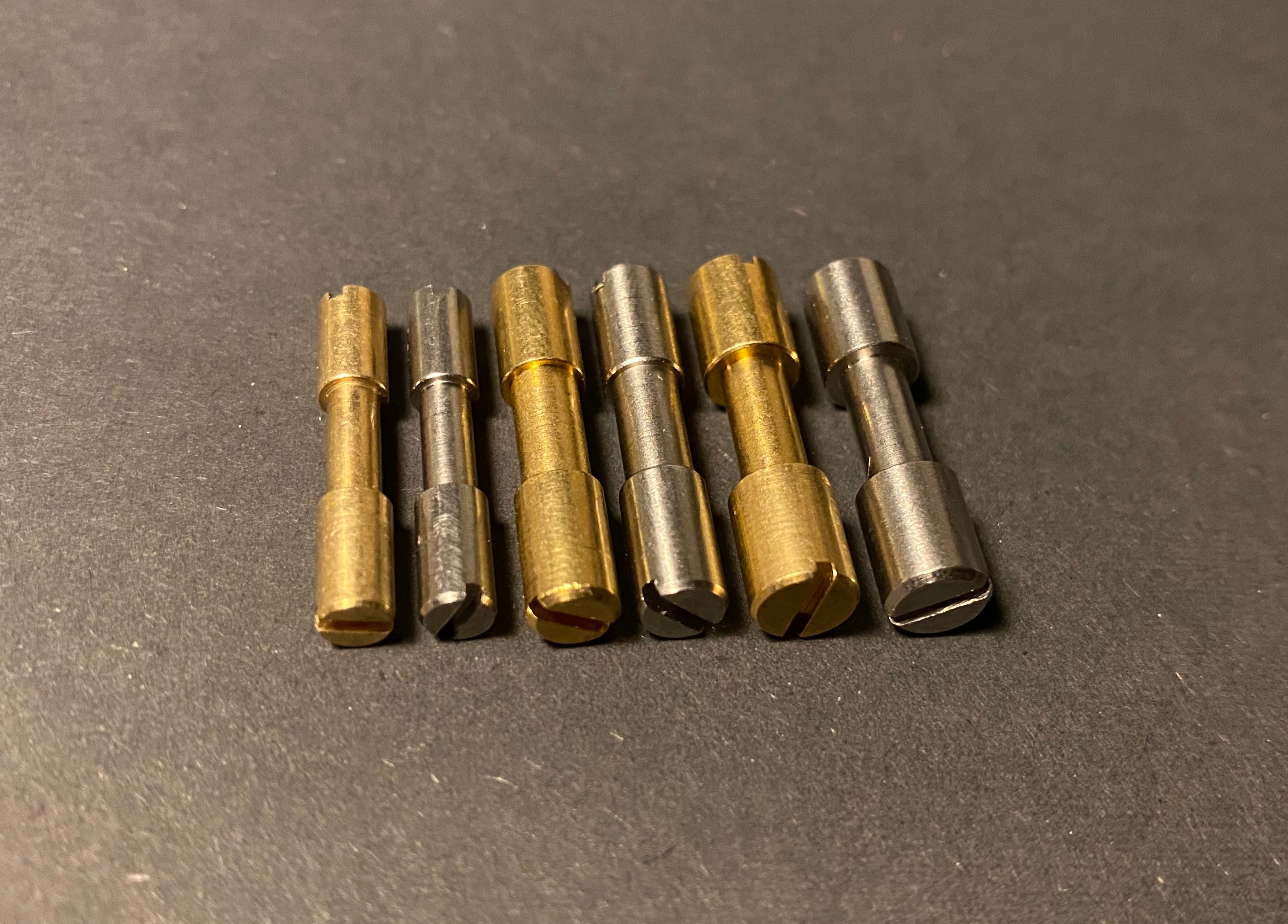 Corby Bolts/ Corby Schraubnieten Messermaterial