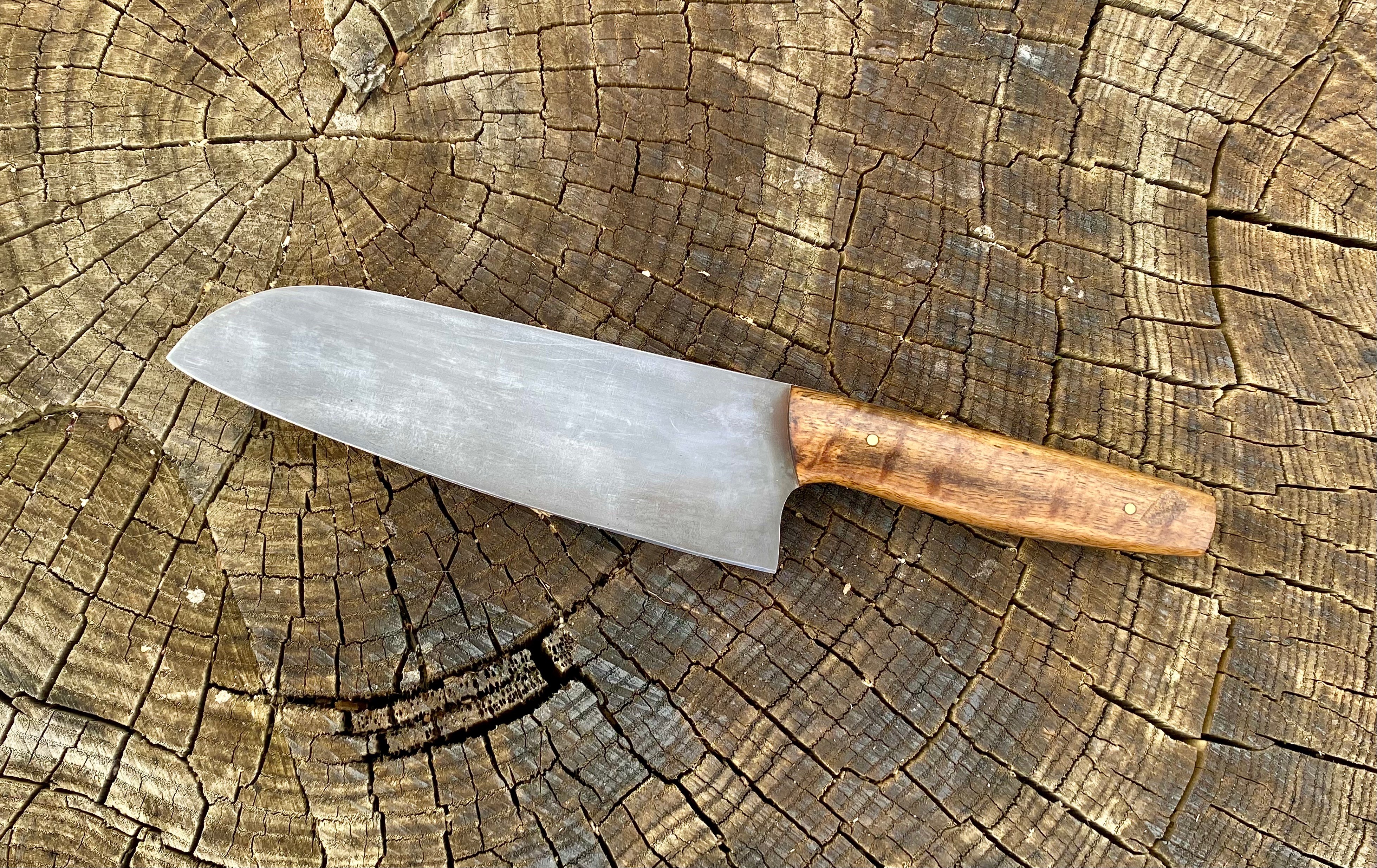 Kochmesser Santoku - 54x180 mm - Kohlenstoffstahl - Eukalyptus