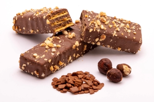 Chocolade gevulde reep met hazelnoot deco