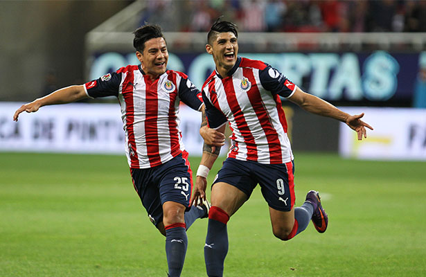 Pulido no se ve con la playera del América; fiel a sus Chivas
