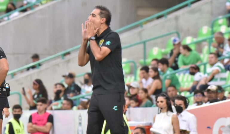 Merecida victora para Santos, señaló Renato Alves. | Foto: Antonio Meléndez - EL SOL DE LA LAGUNA
