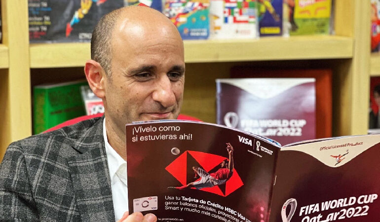 Alberto Lati fue el encargado de revelar los 18 nombres de los seleccionados nacionales. | Foto: Cortesía @PaniniSportMx
