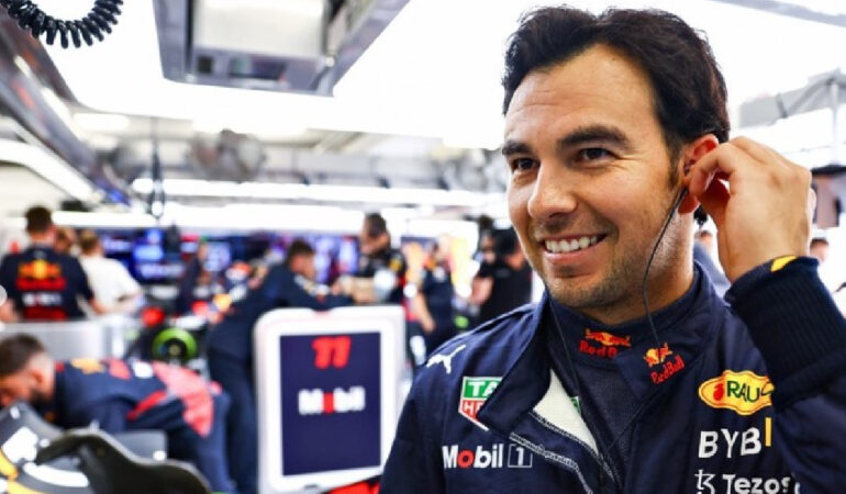 Checo se mantuvo en la segunda posición desde el inicio y suma otro podio esta temporada. | Foto: Cortesía @schecoperez