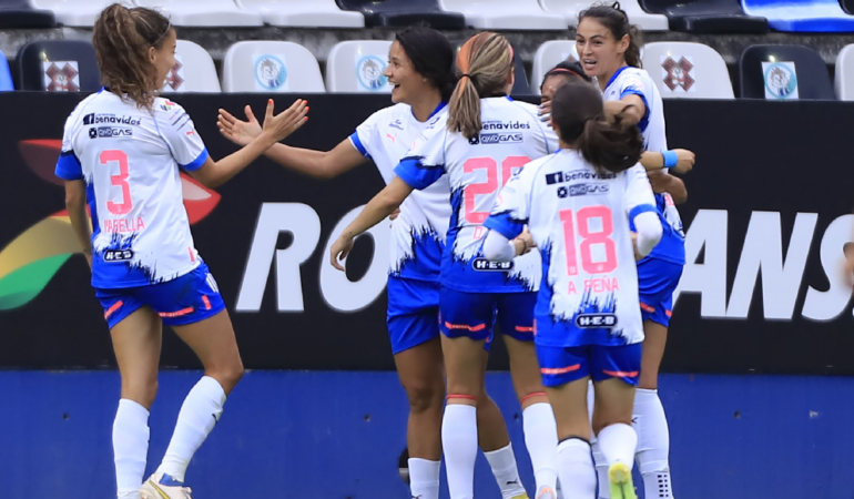Rebeca Bernal festejó junto a sus compañeras el gol de la victoria/ Foto: Mexsport