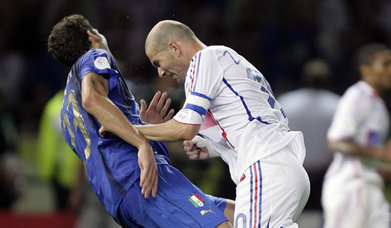Zinedine Zidane perdió la cabeza en la final de la Copa del Mundo / Foto: Reuters