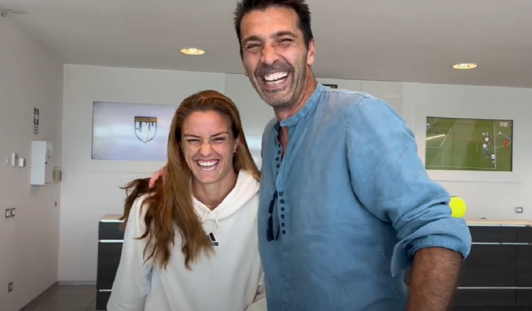 Sakkari y Buffon pasaron un agradable momento y una amena charla