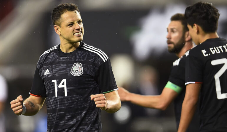 Chicharito Hernández tendría esperanzas de ir con México a Qatar. FOTO: Mexsport