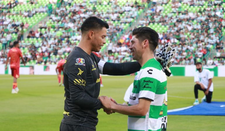 Oribe Peralta volvió a enfundarse en la casaca guerrera / Foto: Arturo Salazar