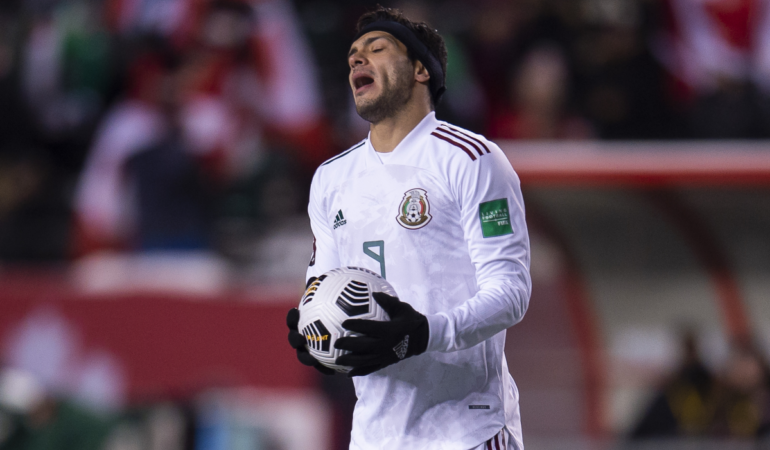 Raúl Jiménez tiene complicada sus asistencia a Qatar 2022. Foto: Mexsport