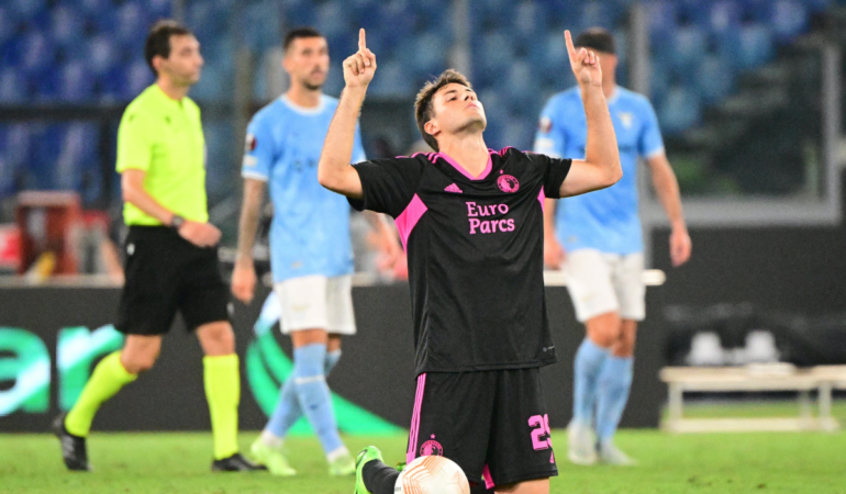Giménez hizo doblete en su debut en Europa League. Foto: AFP