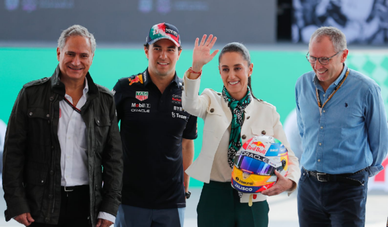 Checo Pérez feliz por la renovación de la F1 en México. Foto_ Osvaldo Figueroa