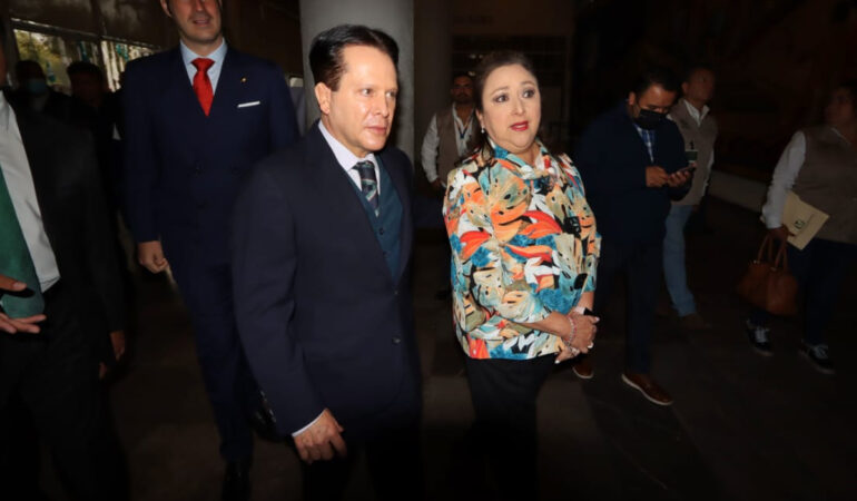 Daniel Aceves pide a los deportistas no distraerse.