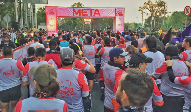 Se esperan miles de corredores en la NFL Fan Race 2022. Foto: Especial