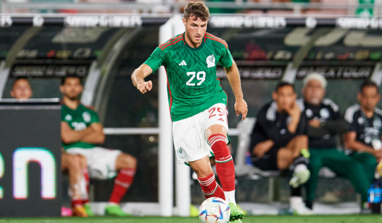 Gimenez no iría a Qatar a pesar de su gran temporada goleadora | Foto: Mexsport