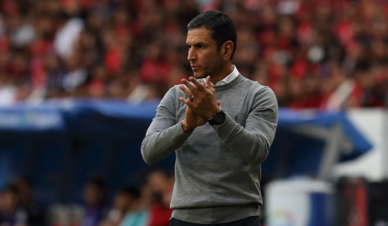 Jimmy Lozano deja a Necaxa. Foto: Mexsport