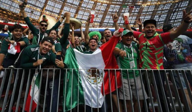 La afición mexicana está lista para invadir Qatar. | Foto: EFE