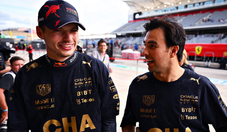 Checo Pérez y VErstappen habían tenido una buena relación profesional / Foto:@redbullracing