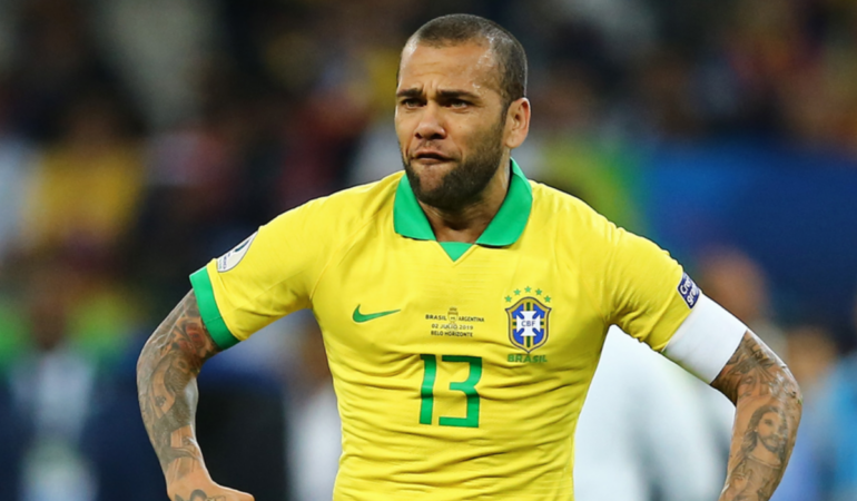 Dani Alves fue convocado al Mundial de Qatar 2022 con Brasil. Foto: Mexsport