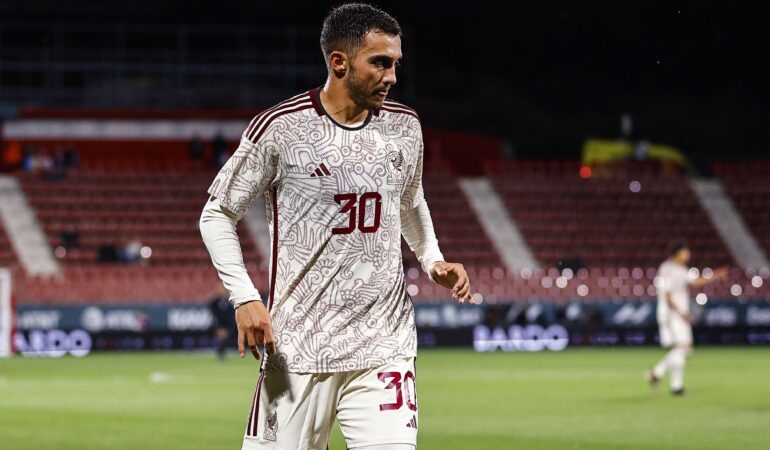 Luis Chávez fue el único futbolista del Tri que aumentó su precio después de Qatar 2022. | Foto: MEXSPORT
