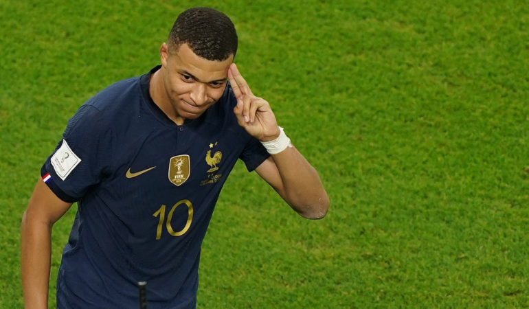 Mbappé ya es líder de goleo en solitario / Foto: Erik Estrella