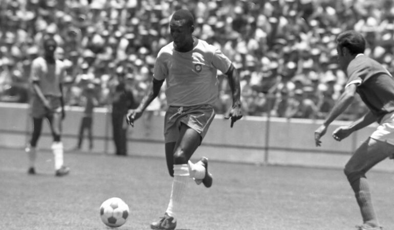 Pelé y su Brasil perdieron con México en el Maracaná. FOTO: Mexsport