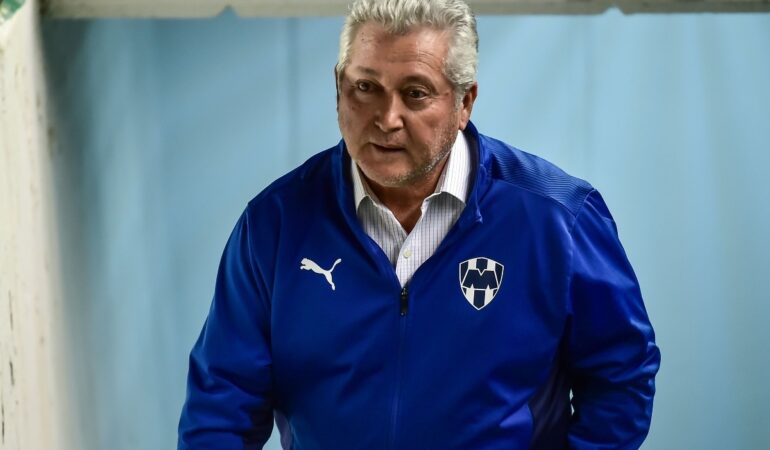 Víctor Manuel Vucetich quiere a un técnico mexicano. Foto: Mexsport