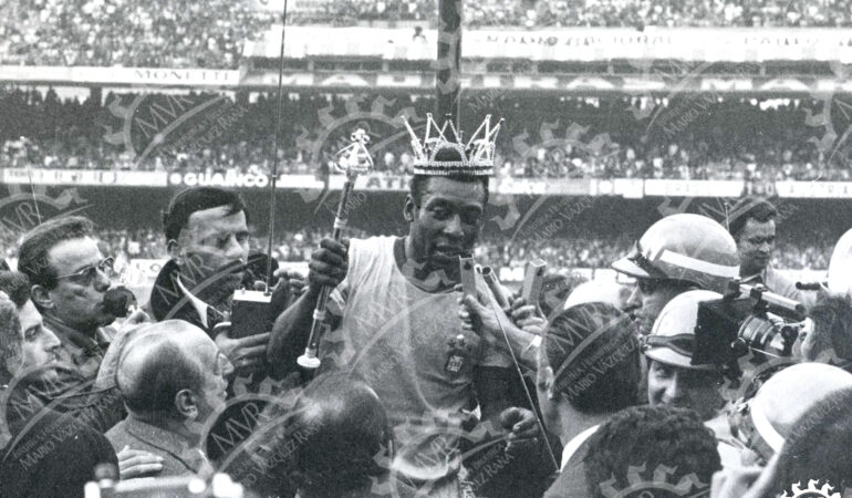 PELE -ARCHIVO ESTO-HEMEROTECA: Mario Vázquez Raña