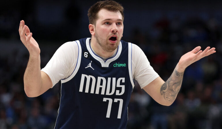 Los Clippers de Los Angeles neutralizaron a Doncic y los Mavs. | Foto: AFP