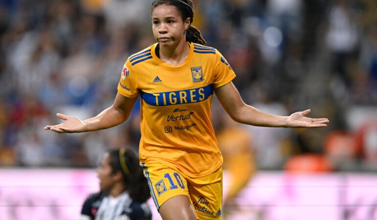 Mia Fishel: La amazona se coronó como la mejor goleadora a nivel mundial del 2022. | Foto: MEXSPORT