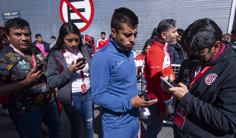 Aficionados del Toluca a la entrada del Nemesio Diez / Foto: Mexsport