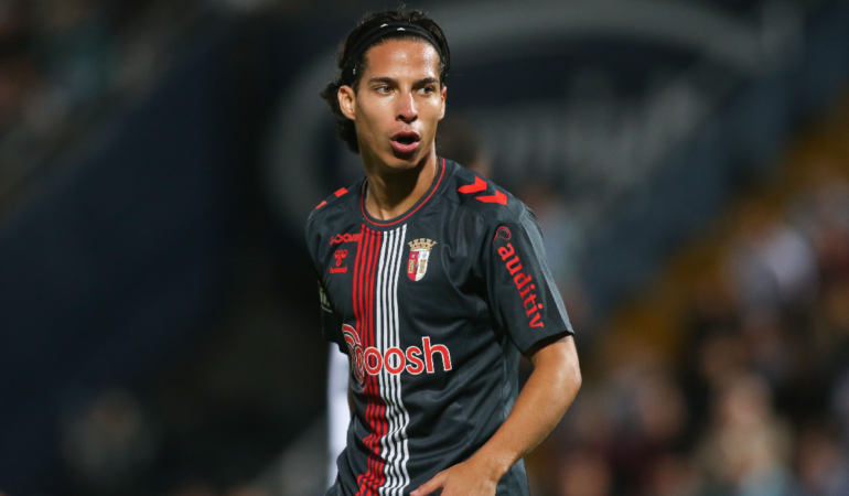 Diego Lainez no logra consolidarse en Europa con actividad regular | Foto: Mexsport