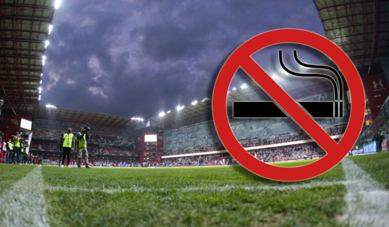 ¡Es oficial! Ya no se podrá fumar en los estadios de México. | Foto: MEXSPORT