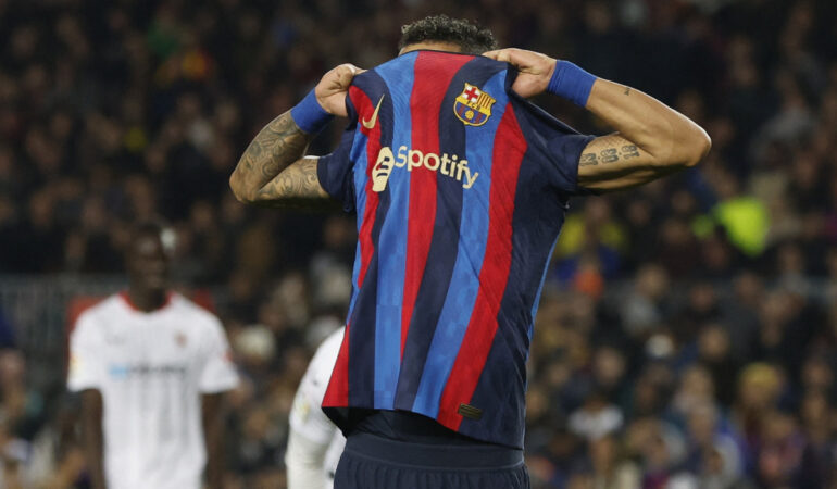 Barcelona acepta que contrató empresa de ex vicepresidente de árbitros. FOTO: Reuters