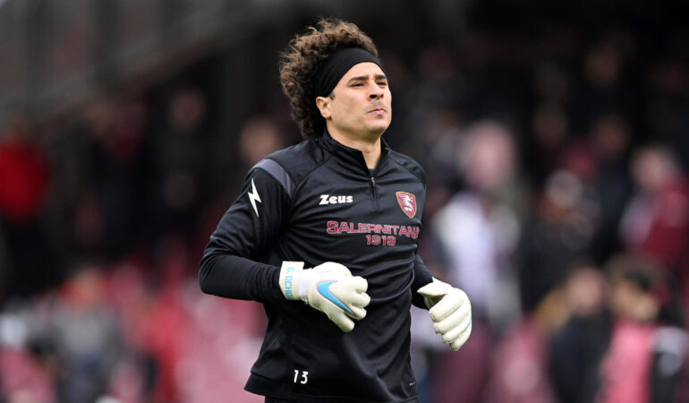 ¡Muralla! Guillermo Ochoa dejó su arco en ceros en la goleada del Salernitana al Monza. | Foto: Cortesía @Salernitana