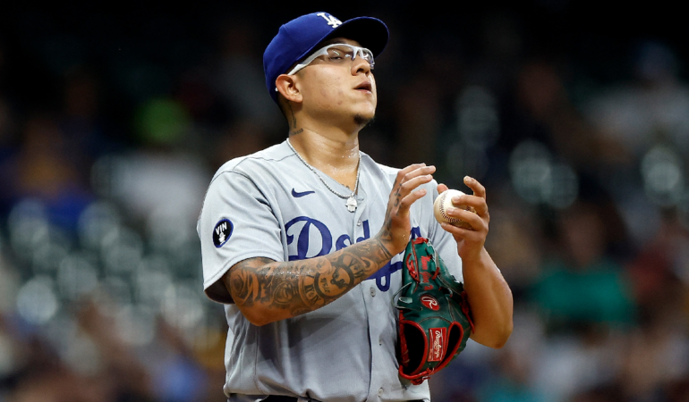 Julio Urías encabezará a la novena mexicana