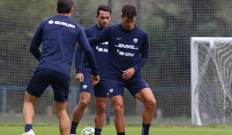 Los jugadores de Pumas preparan su duelo de la fecha 5. Foto: Ramón Romero