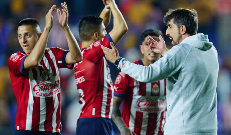 Veljko Paunovic se va tranquilo por el accionar de Chivas ante Tigres. FOTO: Mexsport