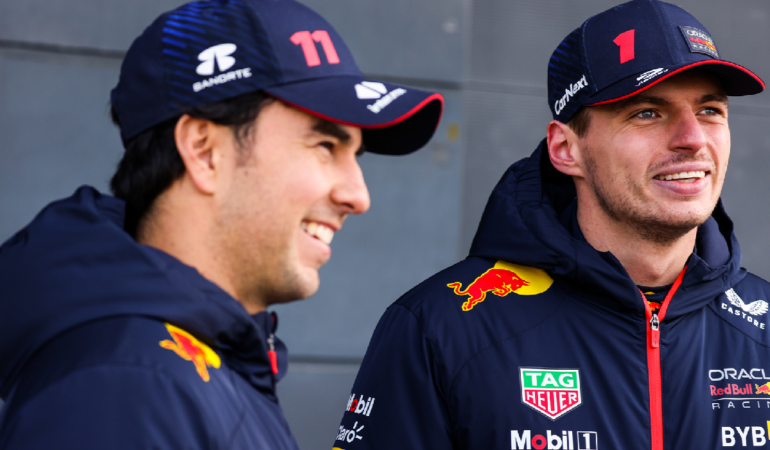 Verstappen y Pérez son de los pilotos que más pagan por su inscripción / Foto: @redbullracing