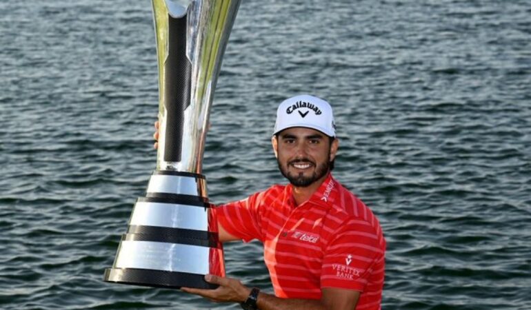 Abraham Ancer se proclamó monarca del Saudí Internacional ¡Mexicano campeón! | Foto: Cortesía @asiantourgolf