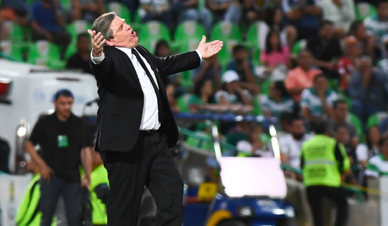 El Piojo Herrera lamentó el resultado / Foto: Mexsport