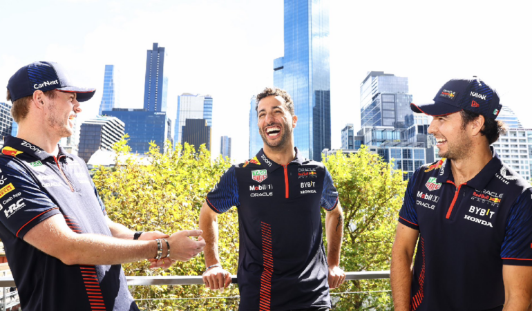 Max y Checo buscaran el título en el GP de Australia. Foto: @redbullracing